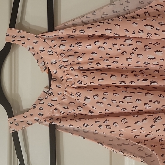 Romper - Picture 2 of 7